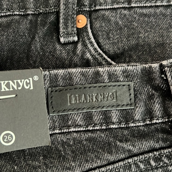 NWT [BLANKNYC] Womens Womens Women's High Rise Overlap Fly Denim Short S… - Picture 6 of 8
